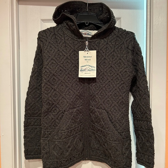 NWT Aran Crafts merino cable hoodie sweater cardigan S - Picture 3 of 16